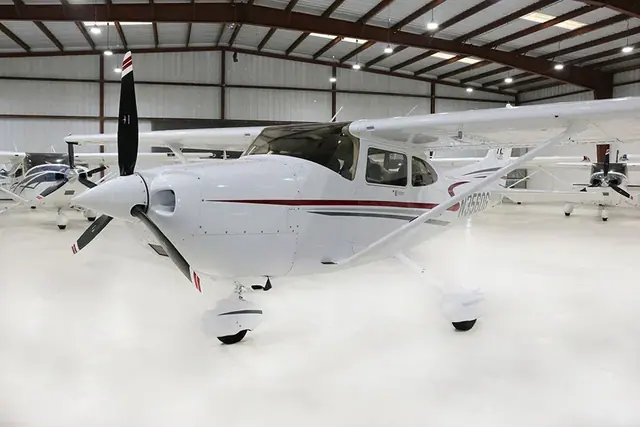 2001 Cessna Turbo Skylane T182T