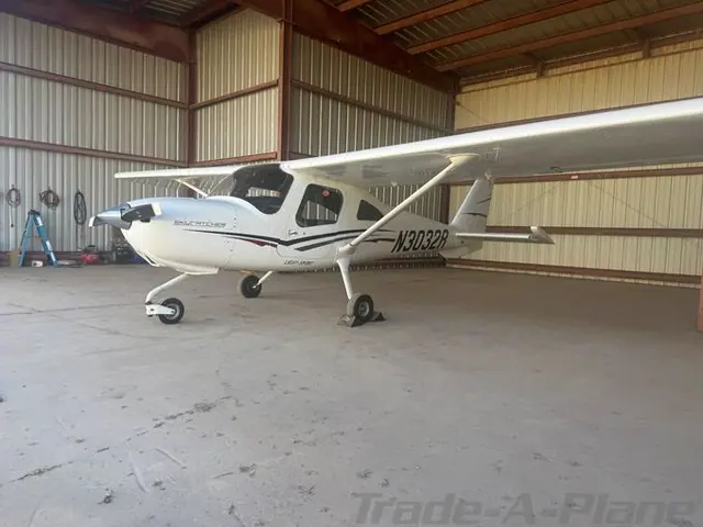 2011 Cessna 162 Skycatcher
