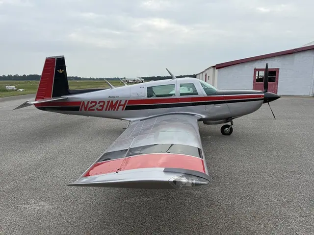 1980 Mooney M20K 231 (N231MH)