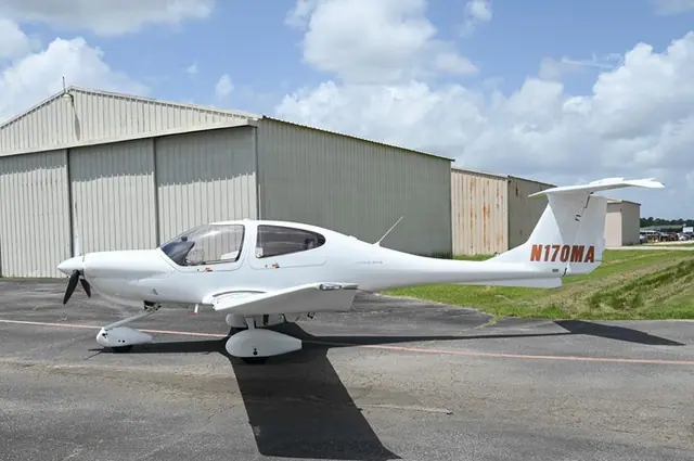 2003 Diamond DA40-180 Star