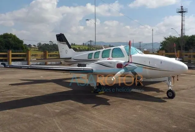 Beechcraft B58 Baron 1999