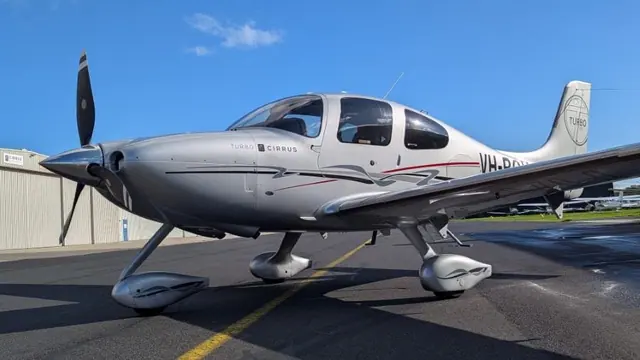 2010 Cirrus SR22 TN