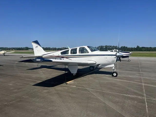 1987 Beechcraft F33A Bonanza