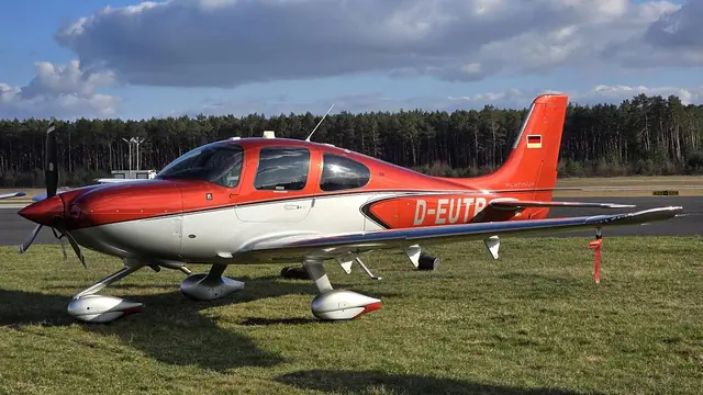 2021 Cirrus SR22 G6 GTS