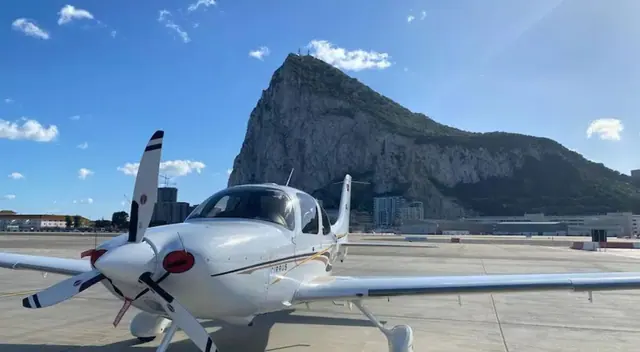 2004 Cirrus SR22 G2