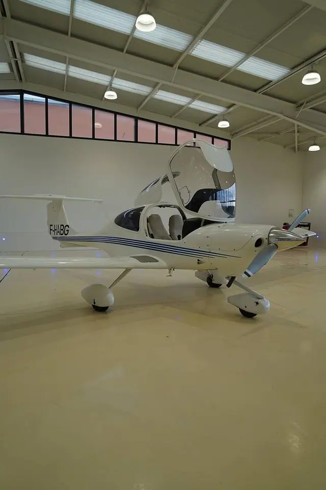 2003 Diamond DA40 Star 180