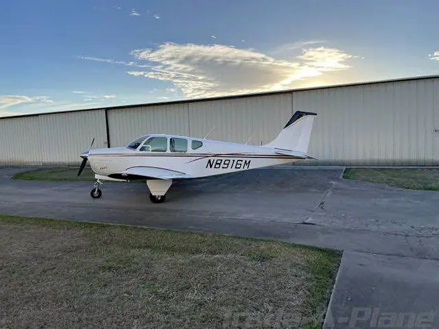 1964 Beechcraft B33 debonair