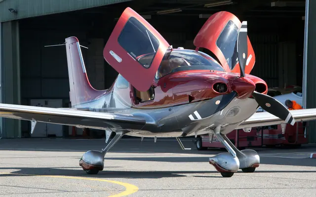 2016 2018 Cirrus SR22T GTS G6 In United Kingdom