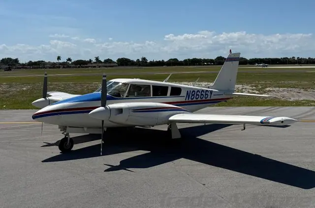 1969 Piper PA-30 Twin Comanche C