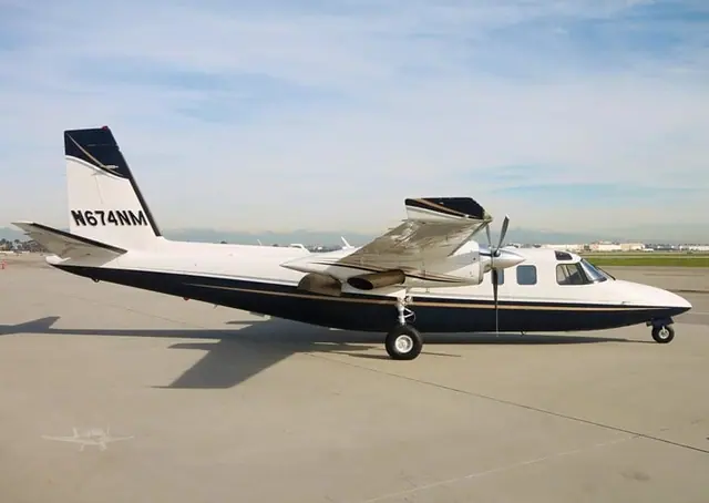 Commander 690A