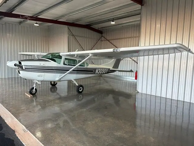 1962 Cessna 182 Skylane