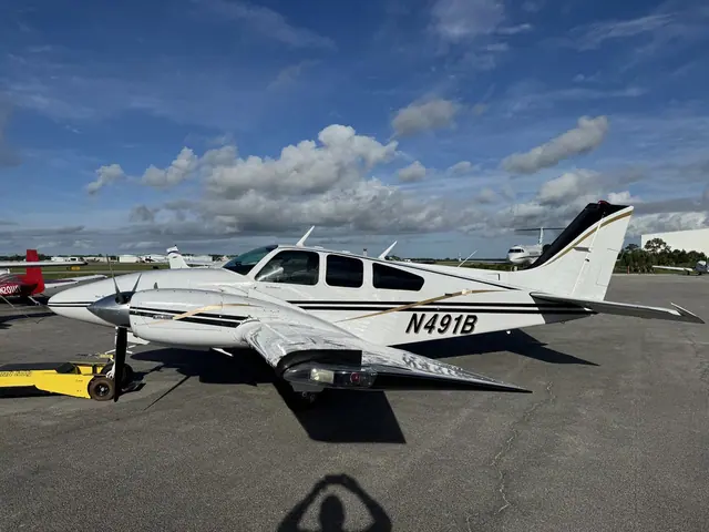 1975 Beechcraft Beech Baron E55