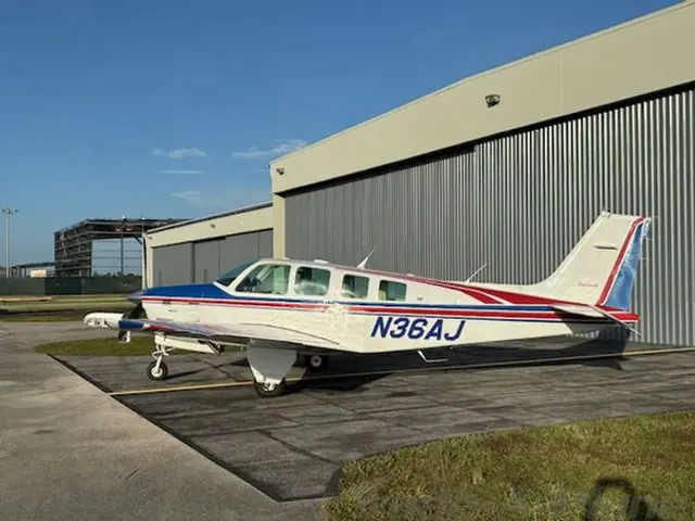 1992 Beechcraft B36TC Bonanza