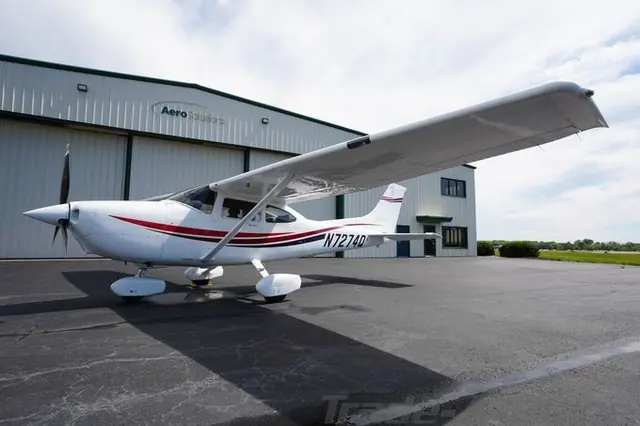 1999 Cessna 182S Skylane