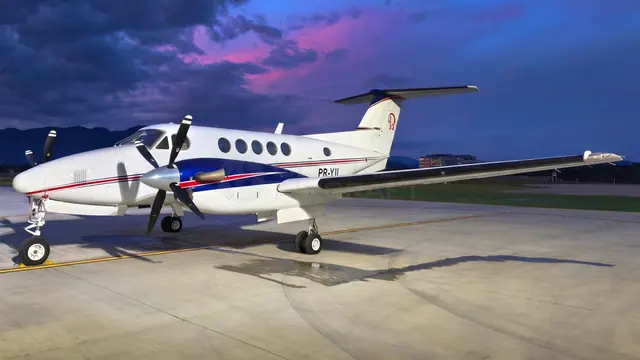 Beechcraft King Air B200 2000 à venda no AeronavesàVenda