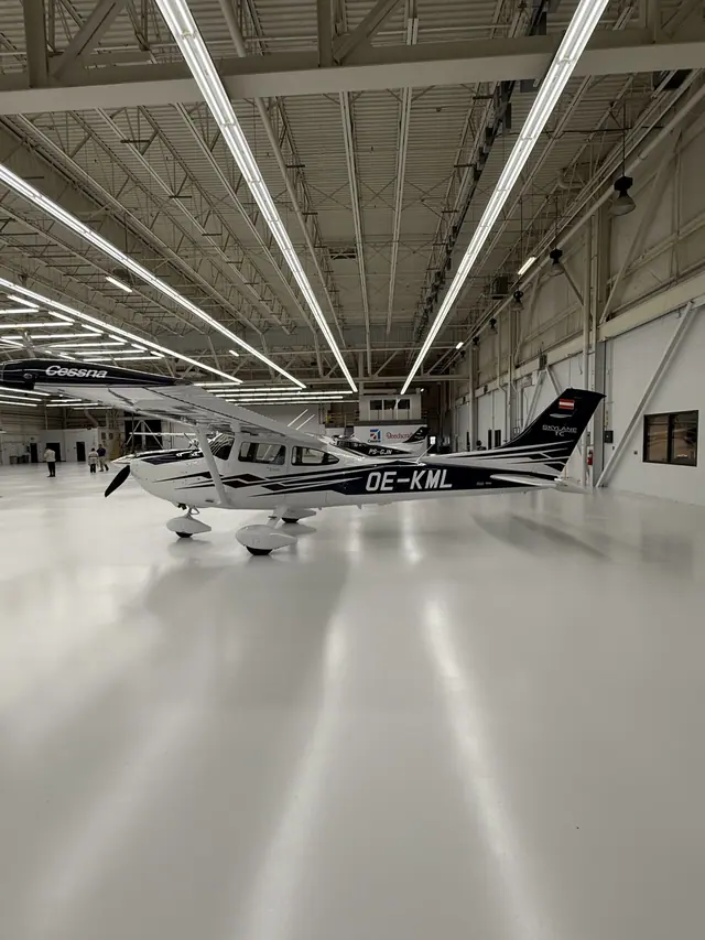 2025 Cessna T182T aircraft - OE KML