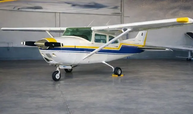 Cessna 182 182RG 1975