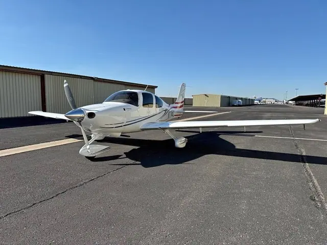 2003 Cirrus SR-20