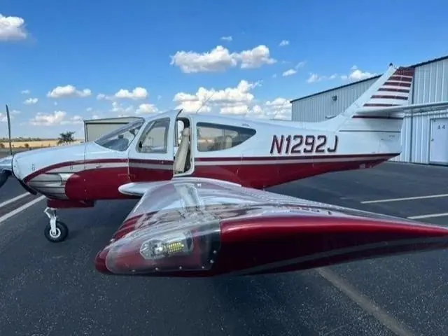 1975 Commander 112A