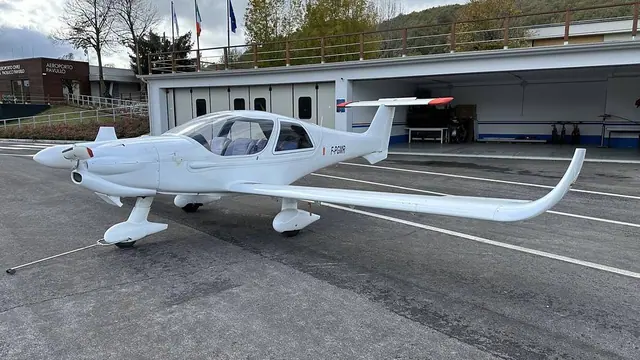 2010 DynAero MCR-4