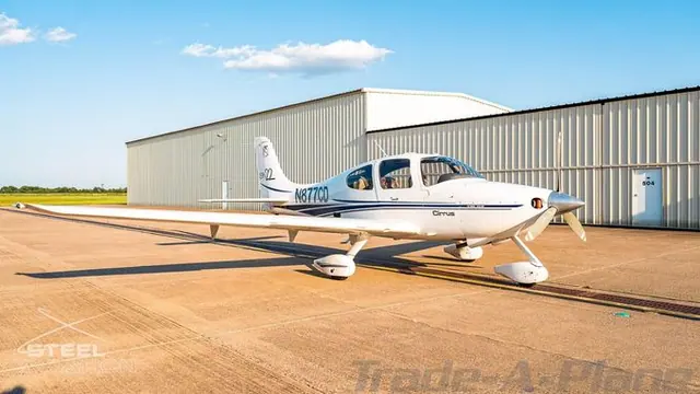 2002 Cirrus SR22 (N877CD)