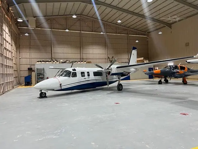 1980 Commander 690C
