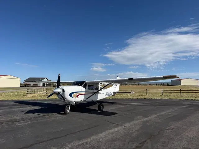 2000 Cessna 206H Stationair