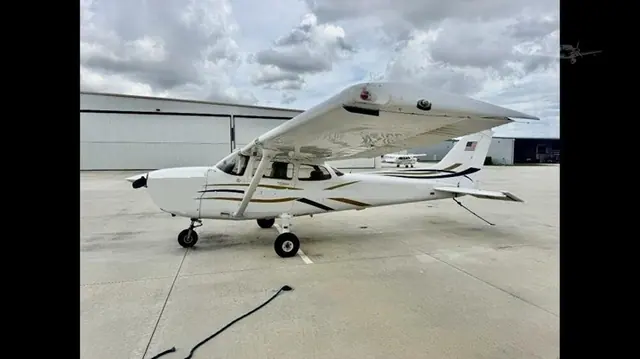 2004 Cessna 172S Skyhawk SP