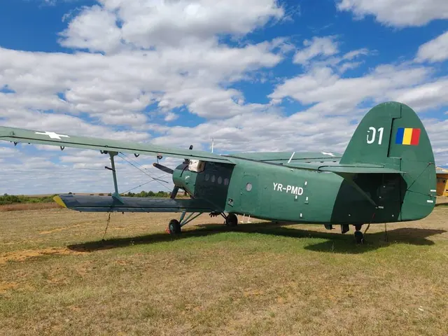 1987 Hongdu Antonov An-2