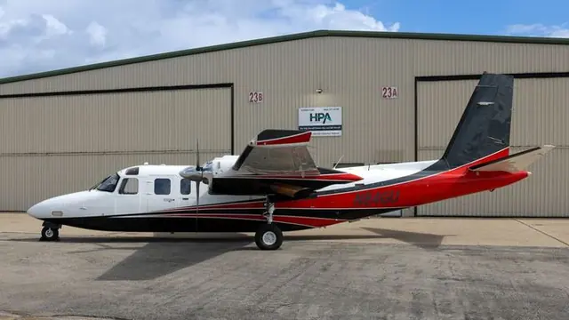 1979 Commander 690B