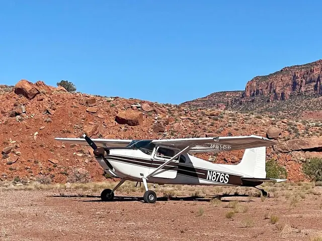 1957 Cessna 180
