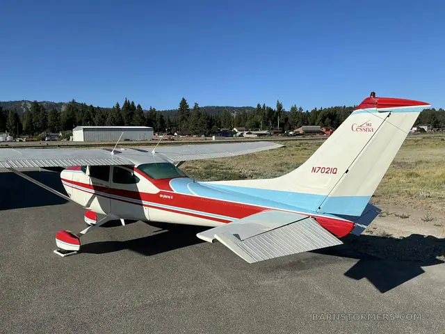 Cessna Gorgeous 1973 182P