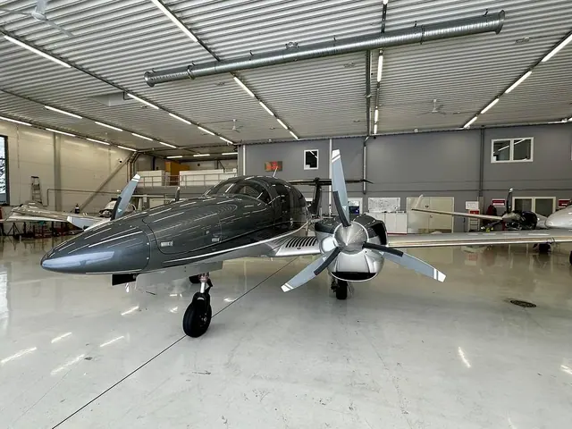 2022 Diamond DA62