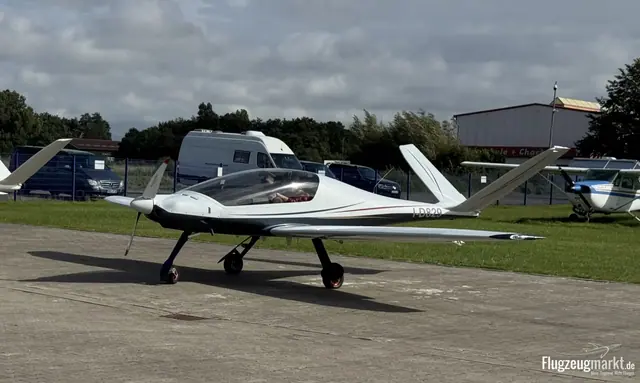 2021 Porto Aviation Group Risen 912