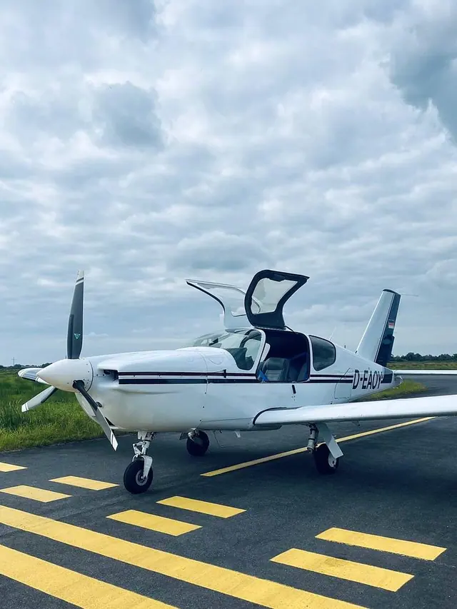 1990 Socata TB-20 Trinidad low time