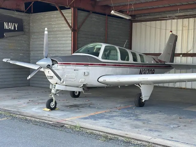 1988 Beechcraft B36TC Bonanza