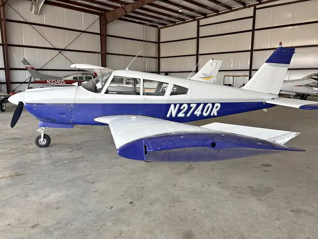 1969 Piper PA28-200R arrow