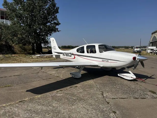2001 Cirrus SR22