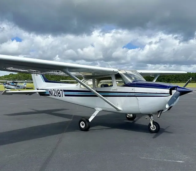 1973 Cessna 172M Skyhawk (N12187)