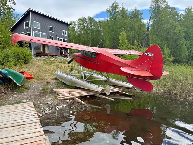 Piper PA-20 180 hp 0-360 constant speed on floats