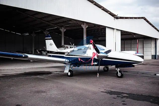 Piper Seneca V PA-34-220T – Year 2000