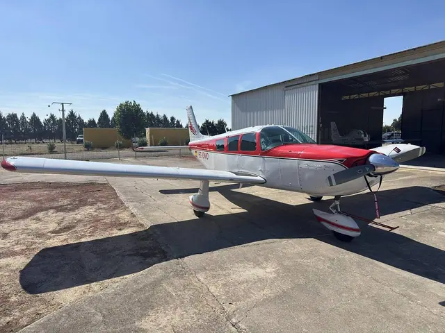 1966 Piper PA-32-300 Cherokee Six