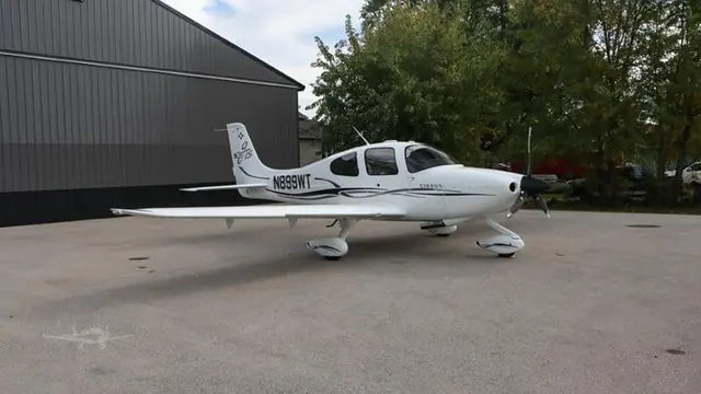 2007 Cirrus SR20-G2 (N899WT)