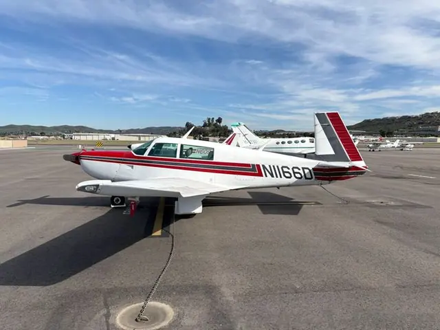 1983 Mooney M20K 231