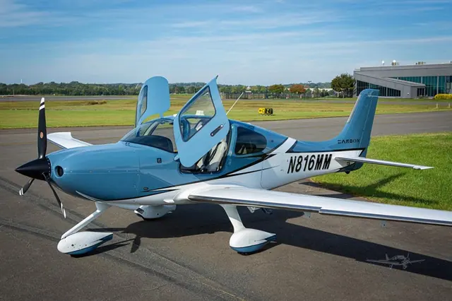 2022 Cirrus SR22-G6 (N816MM)