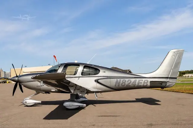 2023 Cirrus SR22-G6 Turbo (N824EB)