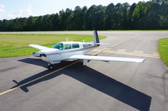 1977 Mooney M20J 201