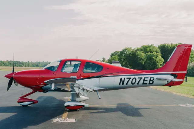 2025 Cirrus SR22T-G7 + GTS (N707EB)