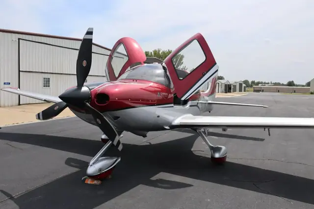 2011 Cirrus SR22T G5 GTS