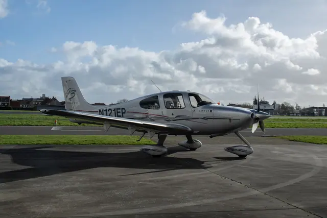 2006 2007 Cirrus SR22G3 TN
